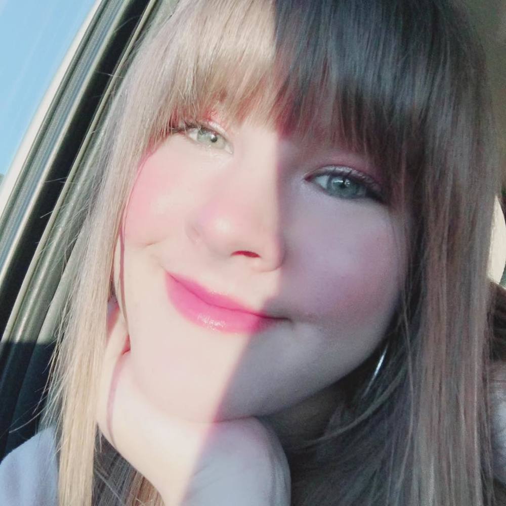 Meet your Posher, Madeline